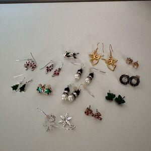 Vintage AVON Gold Tone Christmas Earrings Lot Snowman Pearl Tree Wreath Bell